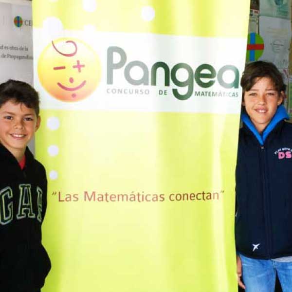 Finalistas en el Consurso de Matemáticas Pangea