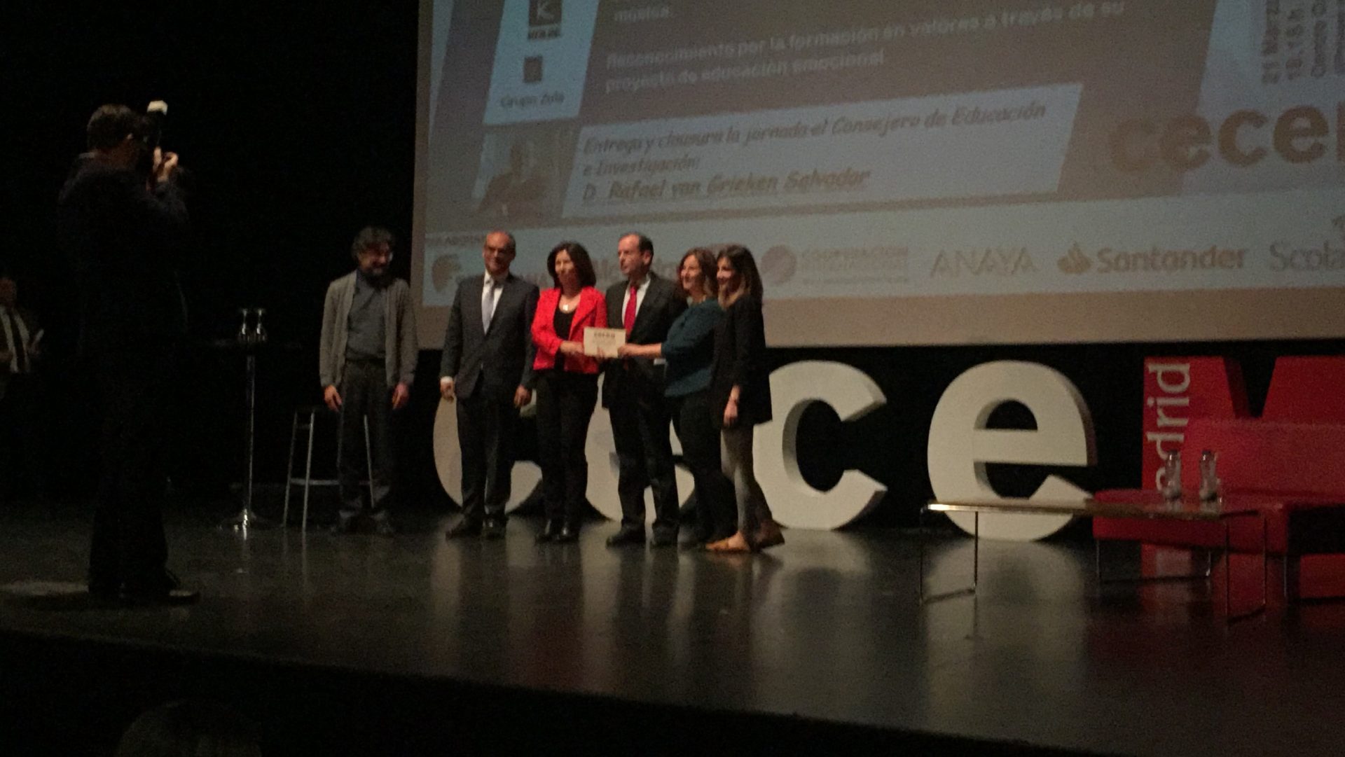 CECE-MADRID entrega un reconocimiento a nuestro programa de Pensamiento Emocional
