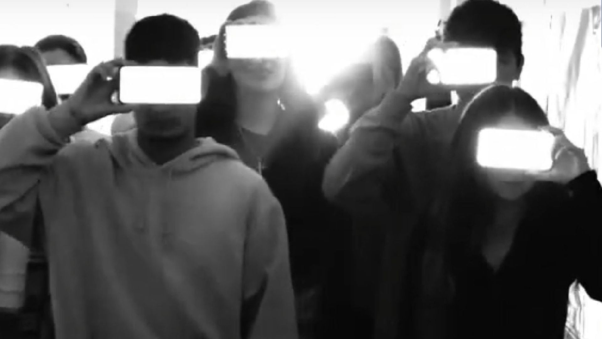 DesconectARTE, el cortometraje y la exposición de los estudiantes de Bachillerato de Artes sobre el mal uso de la tecnología